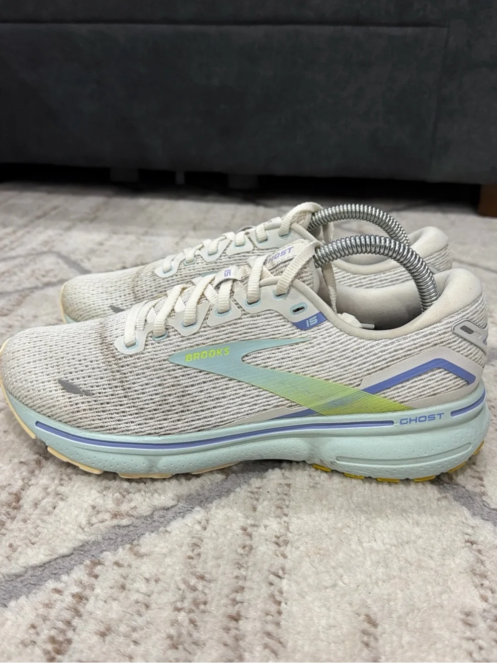 Brooks Ghost 15 Women’s Size 8.5 White Blue Green Running Walking Shoes Sneakers